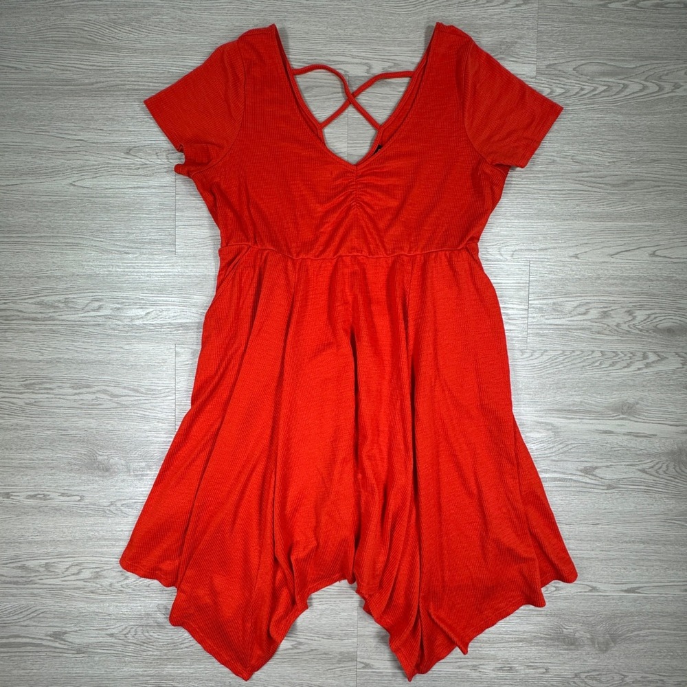 Torridโ Women's Dress Empire Waist Handkerchief Hem Red 2 Short Sleeve